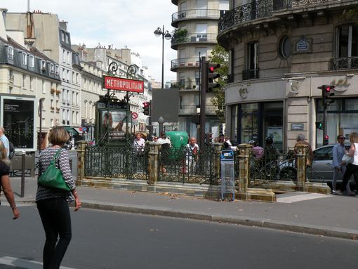  bouche de métro, rue du Bac